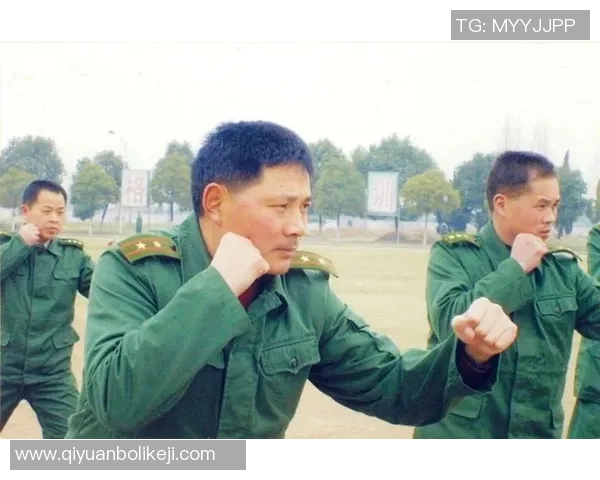 曾经穿上军装的足球巨星们 他们如何在军旅生涯中锤炼球场技艺